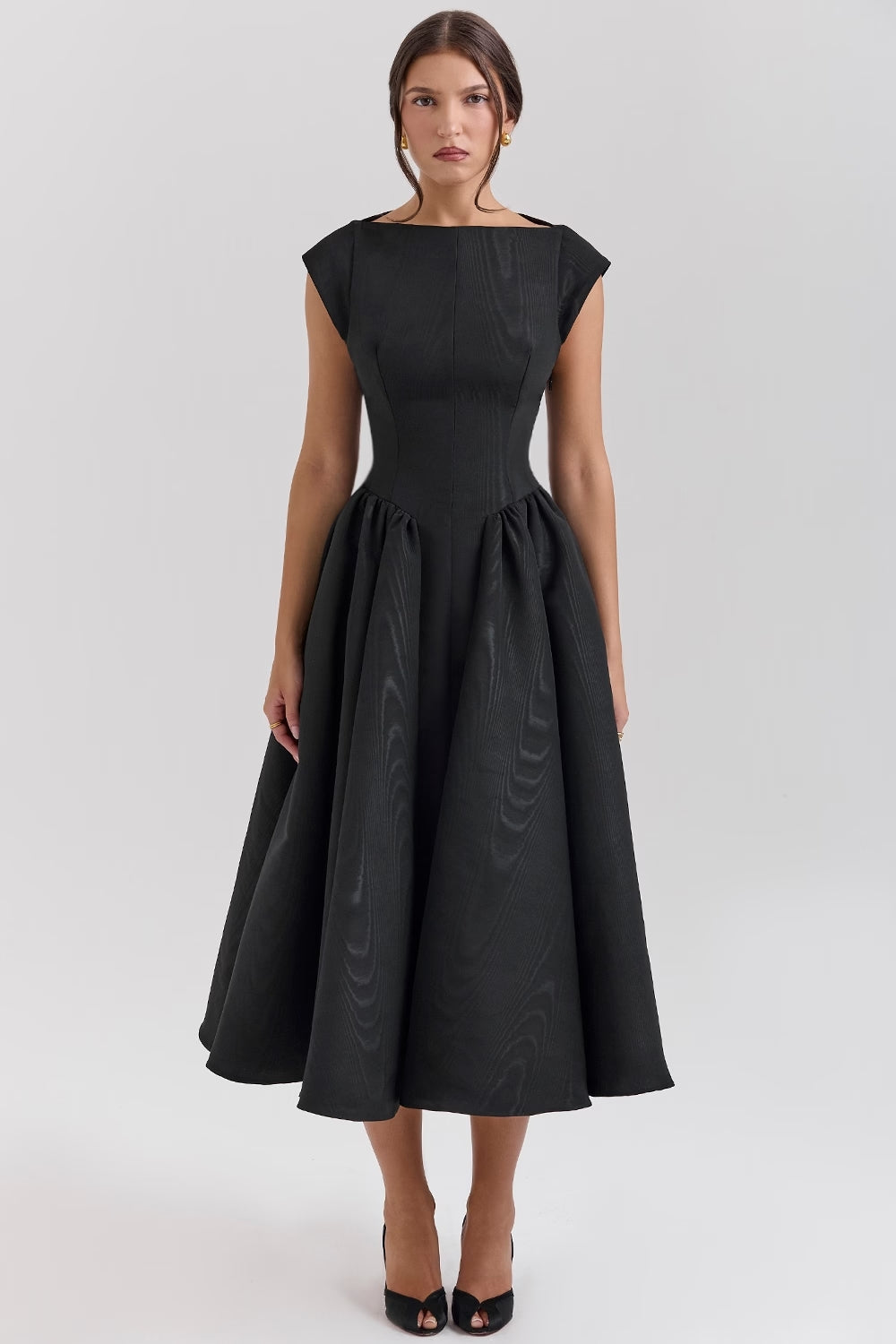 Robe de Soirée Longue Élégante Femme en Noir et Blanc – Design Flatteur pour Mariage et Événements Formels-1