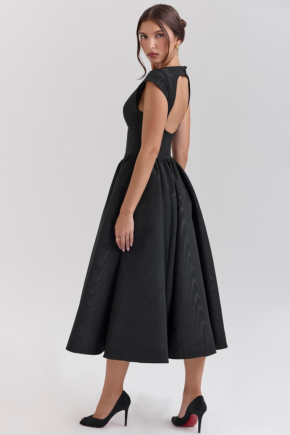 Robe de Soirée Longue Élégante Femme en Noir et Blanc – Design Flatteur pour Mariage et Événements Formels-4