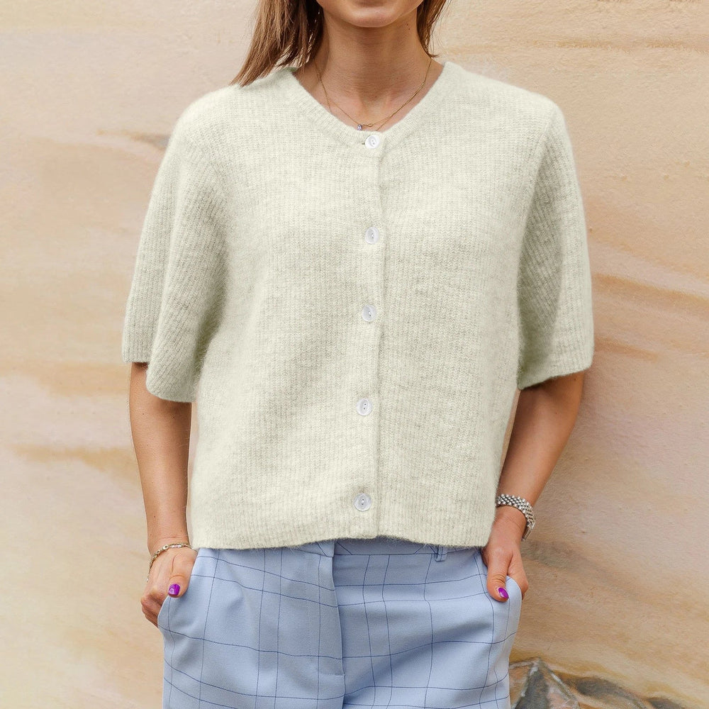 Cardigan Femme Monochrome à Manches Courtes – Style Contemporain en Tissu Doux et Respirant-2