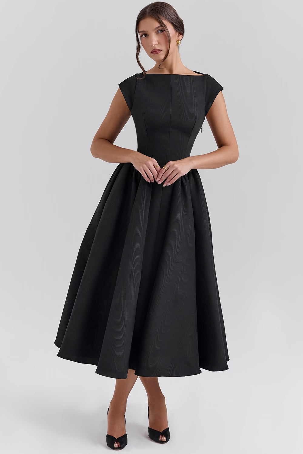 Robe de Soirée Longue Élégante Femme en Noir et Blanc – Design Flatteur pour Mariage et Événements Formels-2