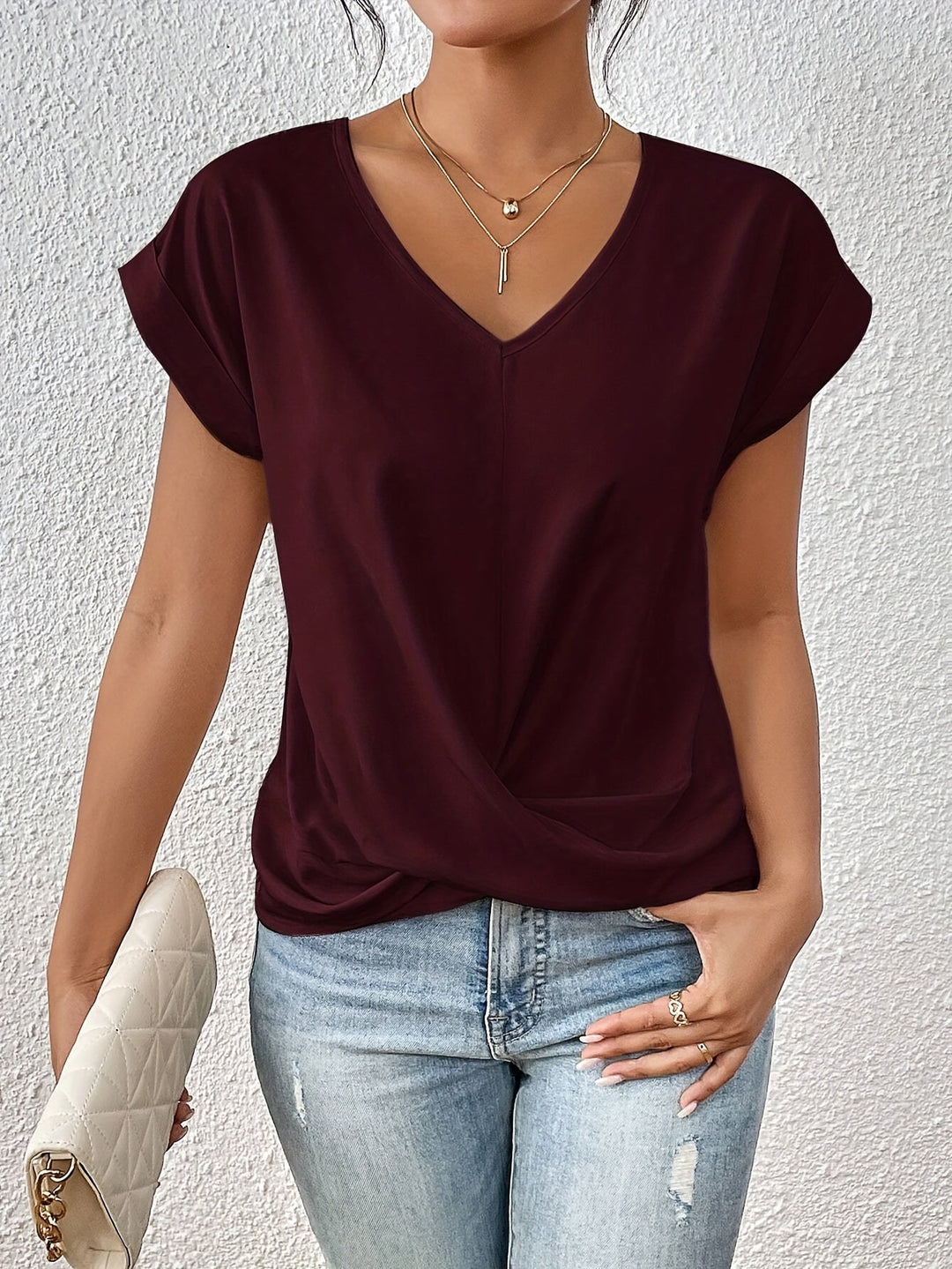 Tee Shirt Femme Blanc à Encolure en Cœur - Tissu Léger et Confortable pour un Style Décontracté-3