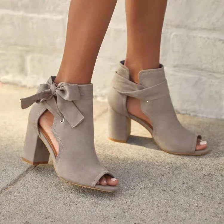 Bottines Chic à Lacets avec Talon Épais – Élégance et Confort pour Toutes Occasions 2