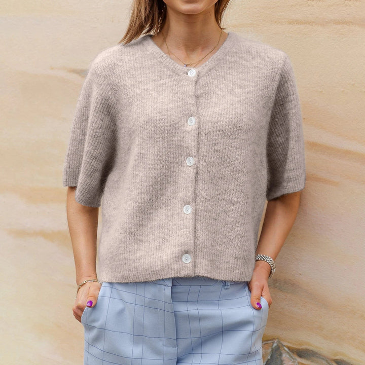 Cardigan Femme Monochrome à Manches Courtes – Style Contemporain en Tissu Doux et Respirant-4