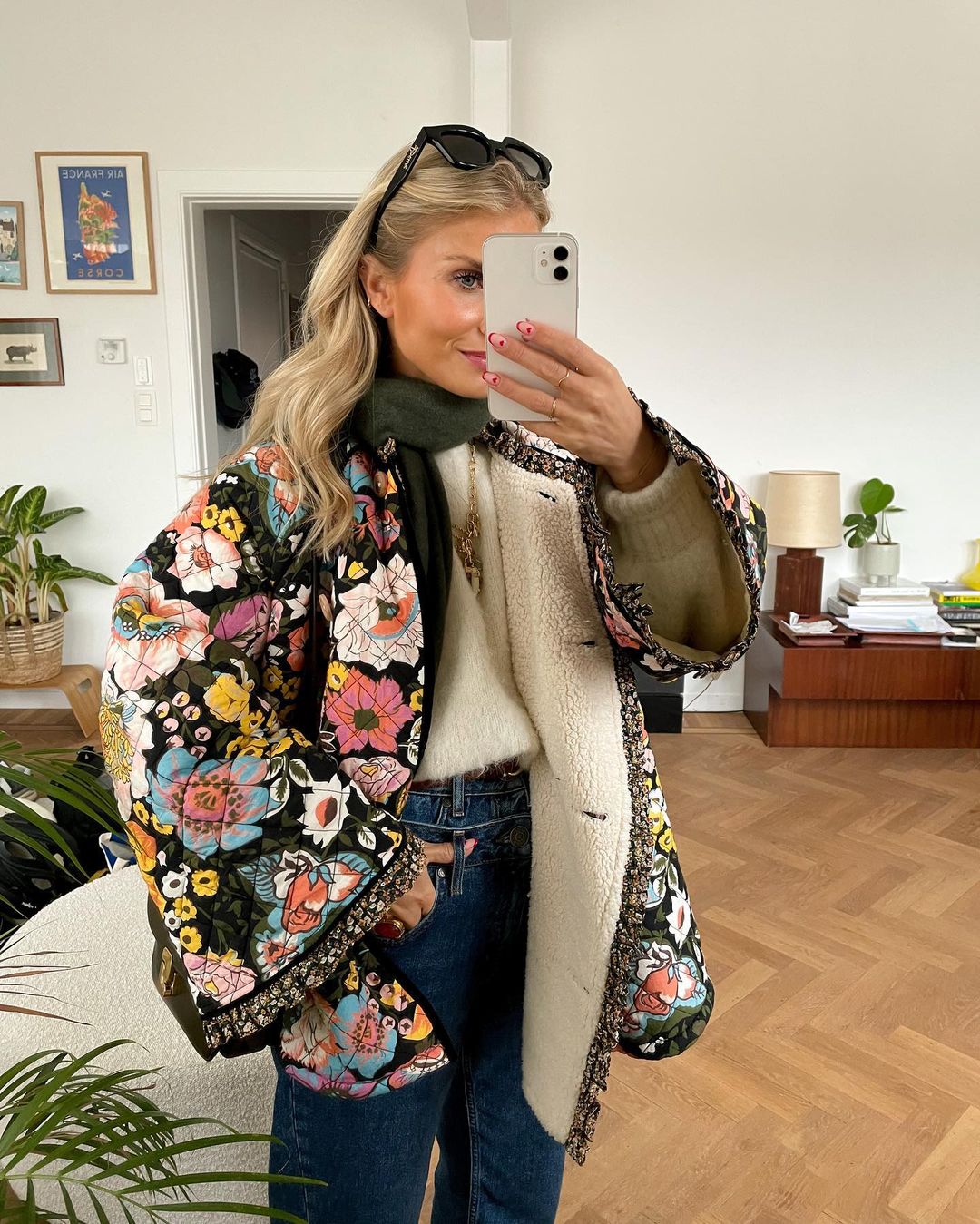 Manteau Élégant pour Femme – Design Unique et Confort Optimal pour la Saison 9