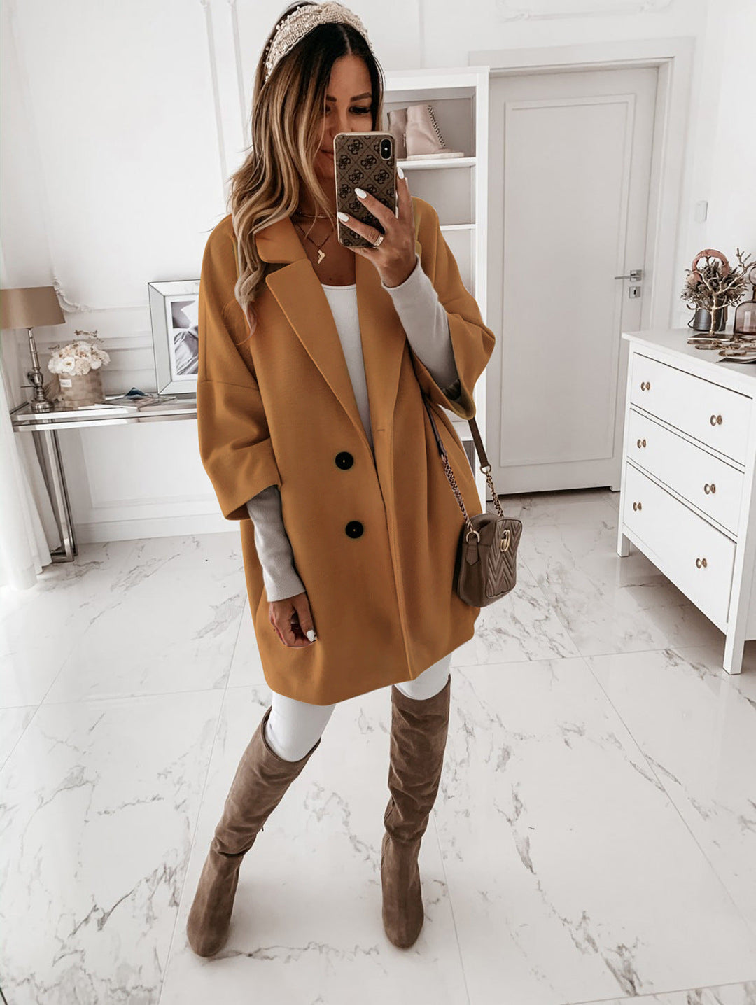 Manteau Hiver Femme Élégant Ivoire avec Boutons Contrastés – Coupe Ajustée et Confort Oversize 2