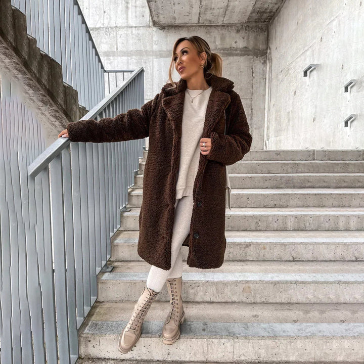 Manteau Long Femme en Teddy Beige – Élégant et Confortable pour l'Hiver, Douceur et Style Inégalés 3
