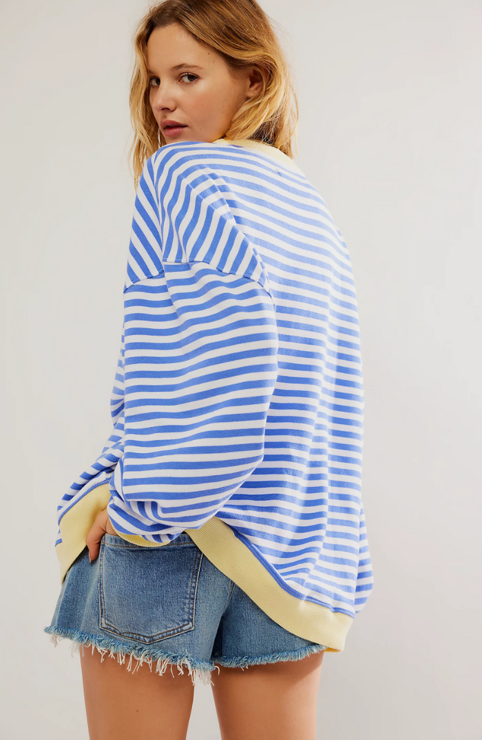 Pull Oversize Femme Rayé en Ambre – Confort Élégant pour Toutes Occasions, Tissu Doux, Coupe Décontractée, Idéal pour Toutes Silhouettes 1