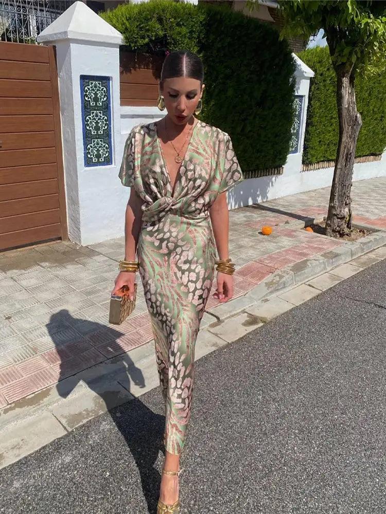Robe de Soirée Fleurie Élégante Femme - V-Cou, Manches Courtes, Plissée, Chic et Confortable 0