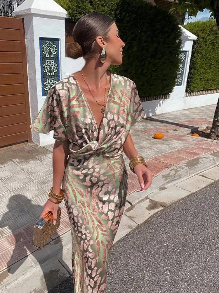 Robe de Soirée Fleurie Élégante Femme - V-Cou, Manches Courtes, Plissée, Chic et Confortable 1