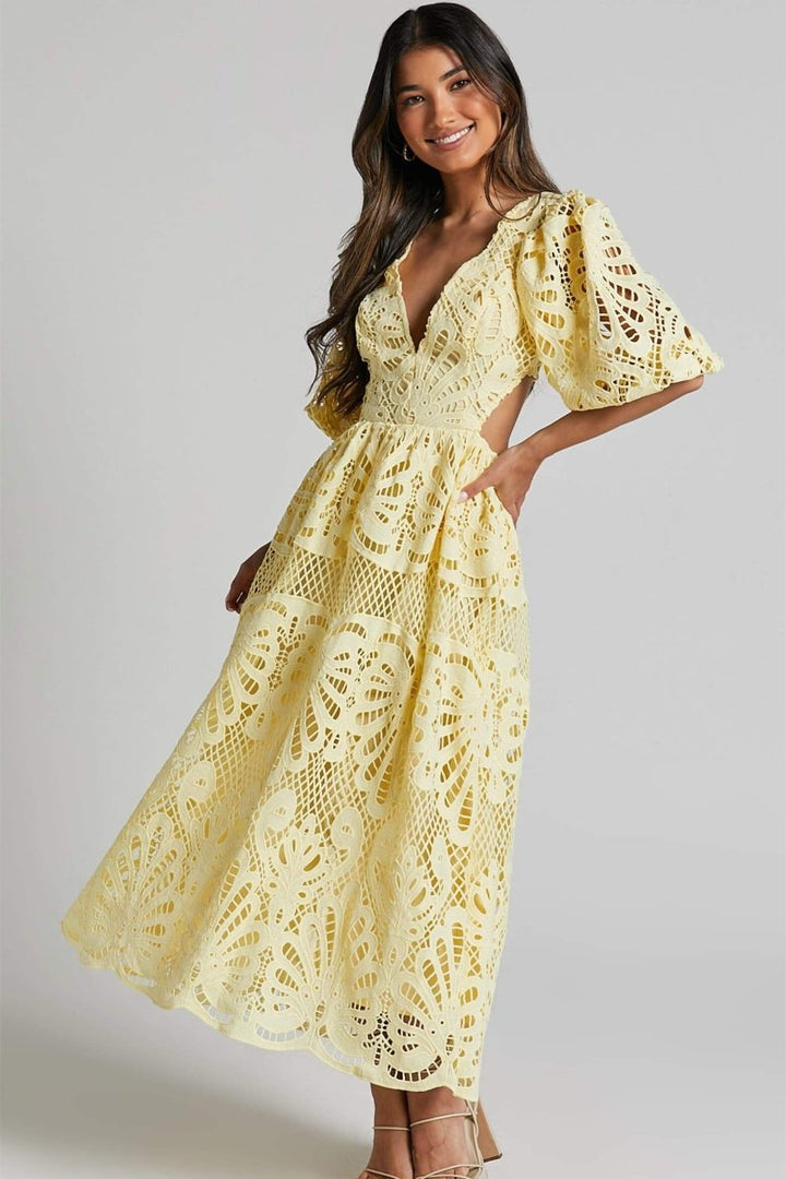 Robe en Dentelle Élégante avec Manches Bouffantes et Décolleté en V – Idéale pour les Occasions Spéciales 2