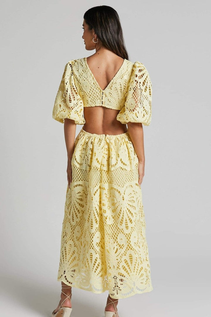Robe en Dentelle Élégante avec Manches Bouffantes et Décolleté en V – Idéale pour les Occasions Spéciales 4