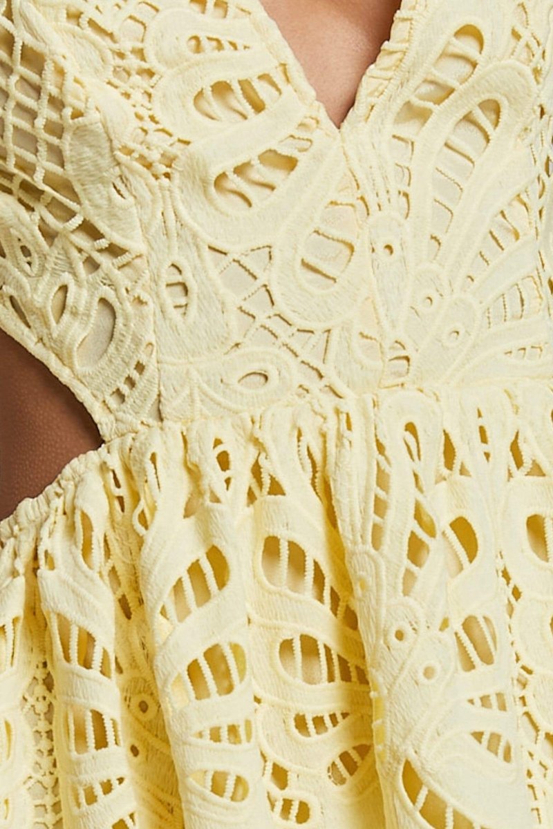 Robe en Dentelle Élégante avec Manches Bouffantes et Décolleté en V – Idéale pour les Occasions Spéciales 5