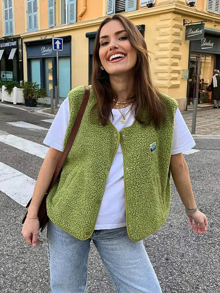Gilet Sans Manche Femme en Sherpa – Confort Optimal et Élégance pour Jours Froids-1